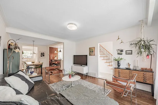 Additional property image - 35 Woodenhill Crt