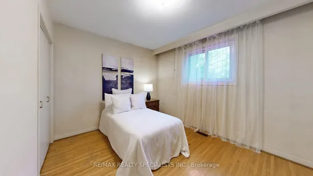 Additional property image - 3644 Logmoss Cres