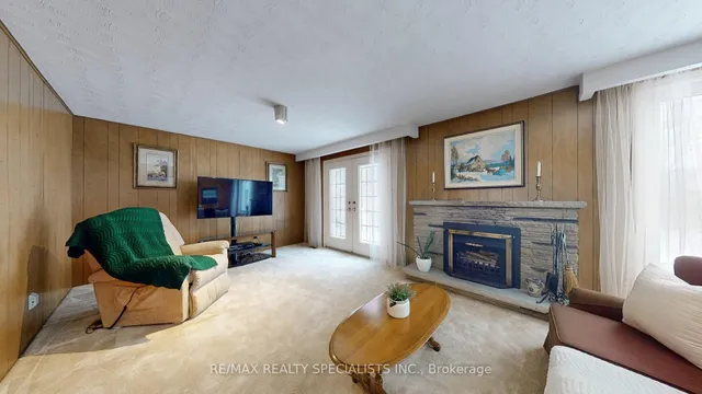 Additional property image - 3644 Logmoss Cres