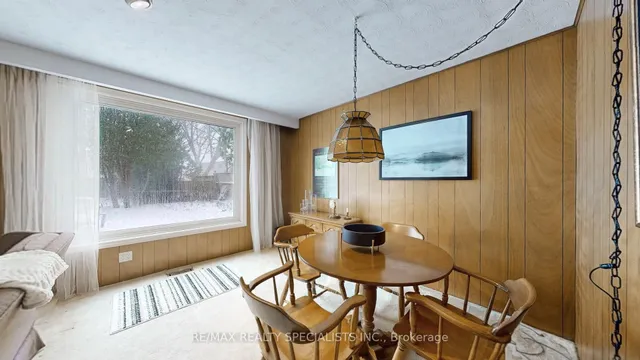 Additional property image - 3644 Logmoss Cres