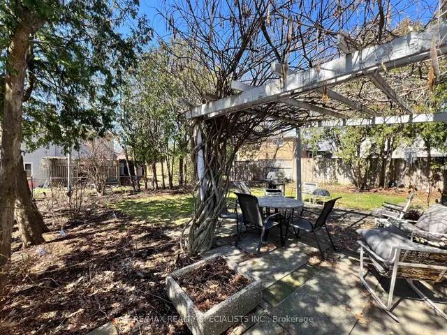 Additional property image - 3644 Logmoss Cres