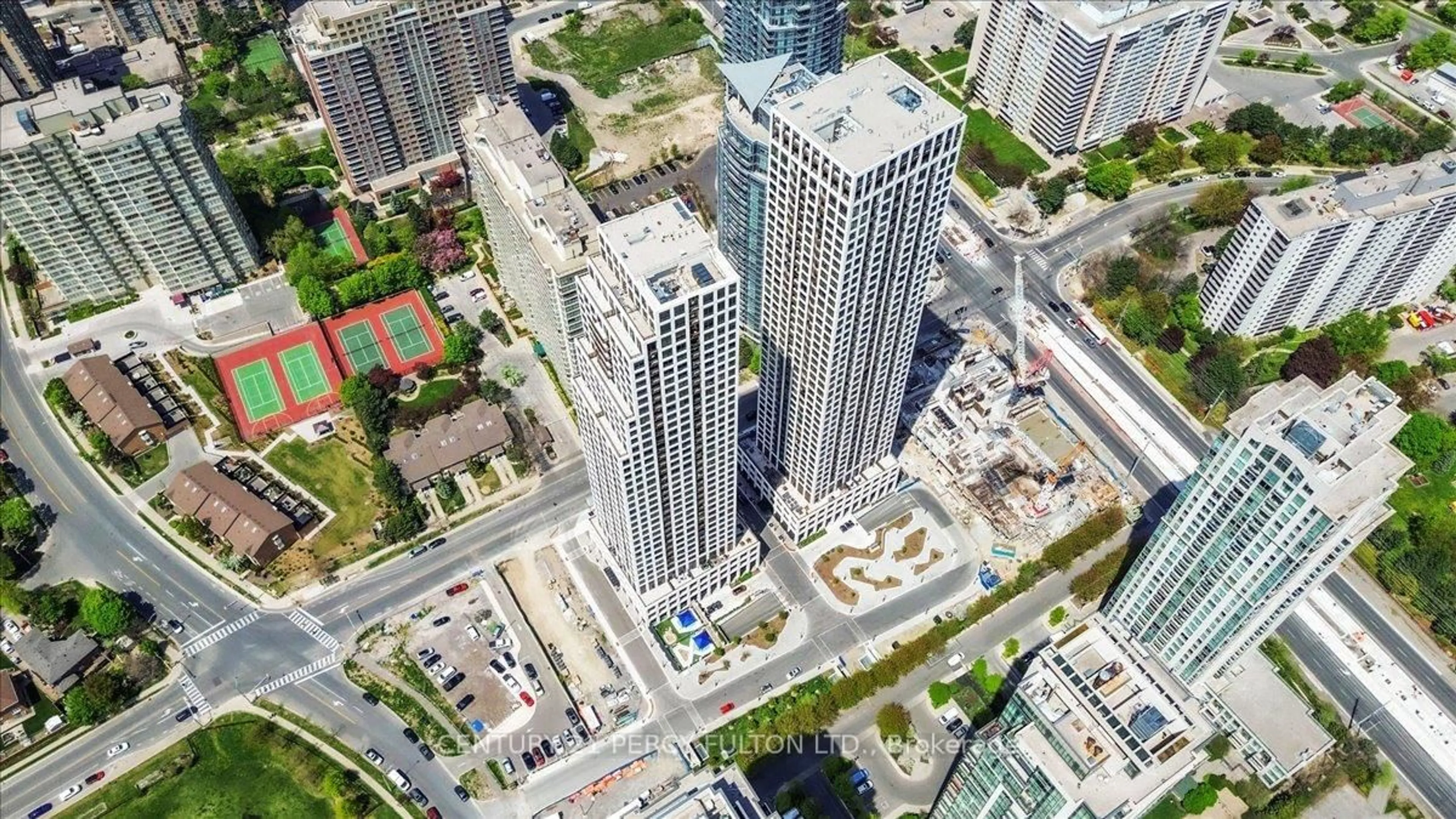 A pic from outside/outdoor area/front of a property/back of a property/a pic from drone, city buildings view from balcony for 30 Elm Dr #9, Mississauga Ontario L5B 0N6