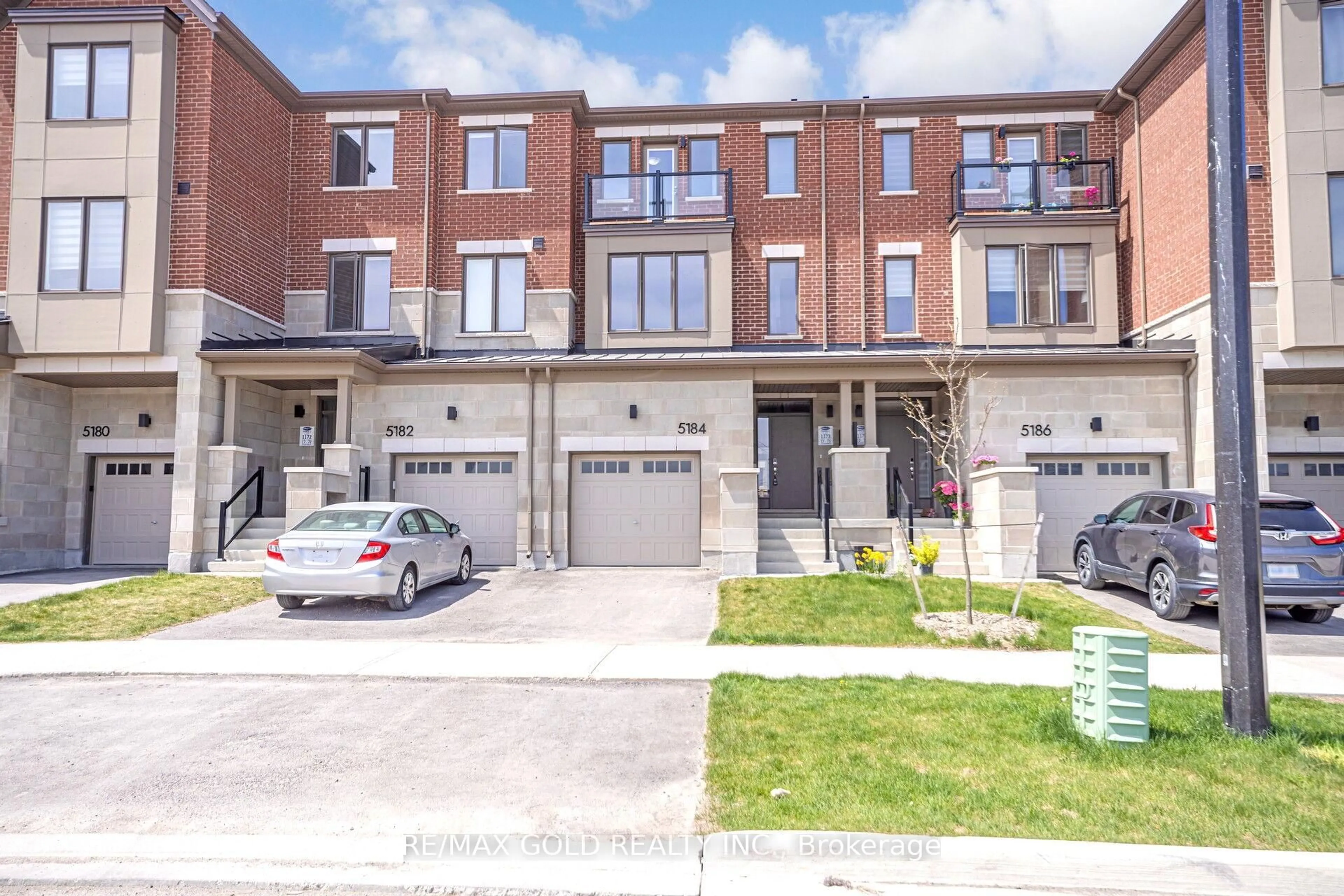 Unknown for 5184 Viola Desmond Dr, Mississauga Ontario L5M 0R5