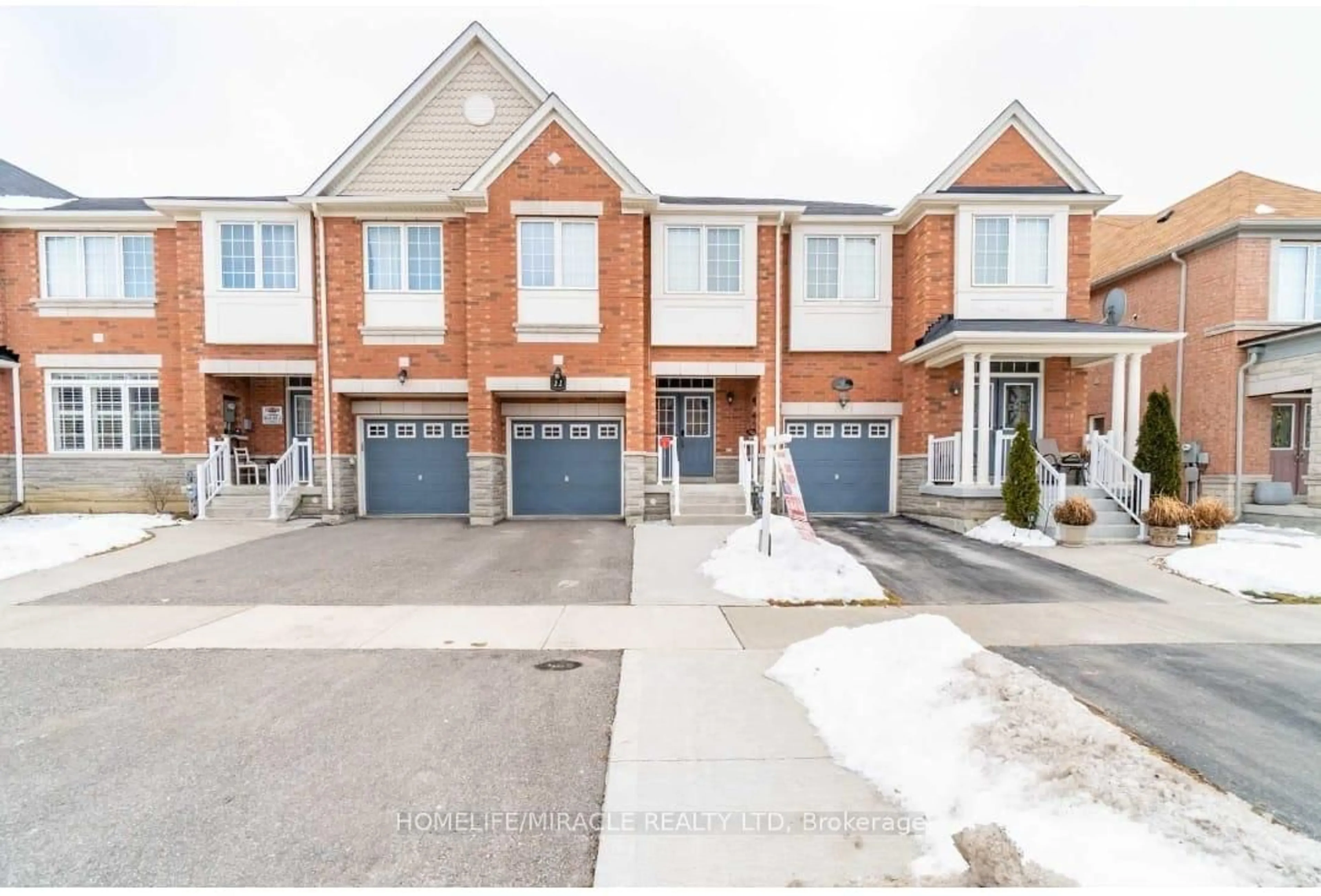 Unknown for 11 Lorenzo Circ, Brampton Ontario L6R 0Z9