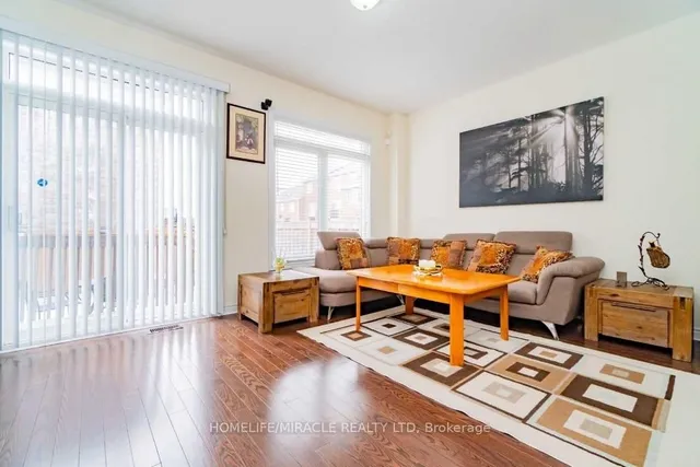 Additional property image - 11 Lorenzo Circ