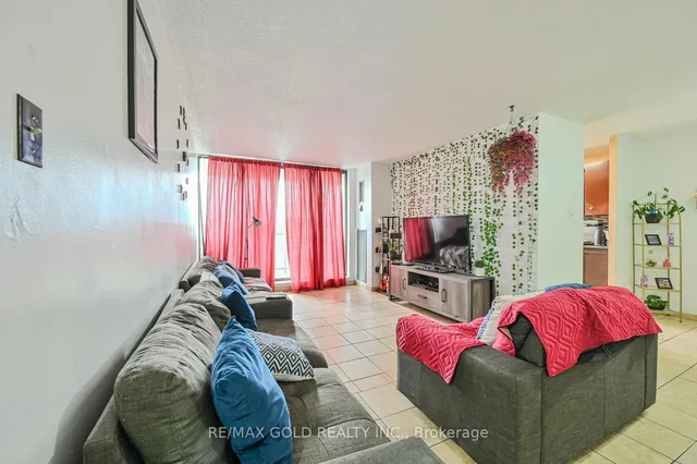 Additional property image - 21 Knightsbridge Rd Unit 403