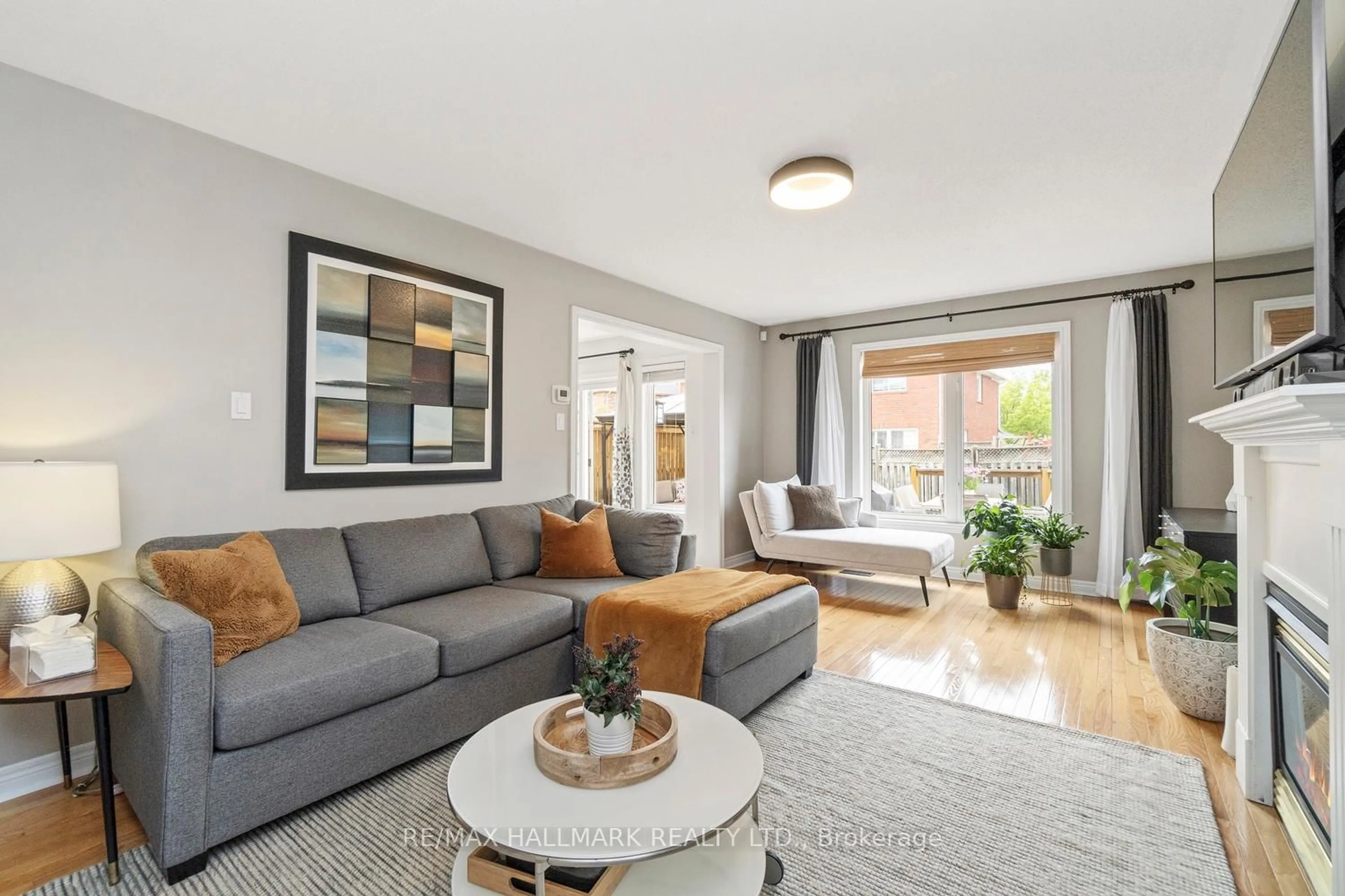 Living room with furniture, unknown for 80 Sewells Lane, Brampton Ontario L7A 2Z8