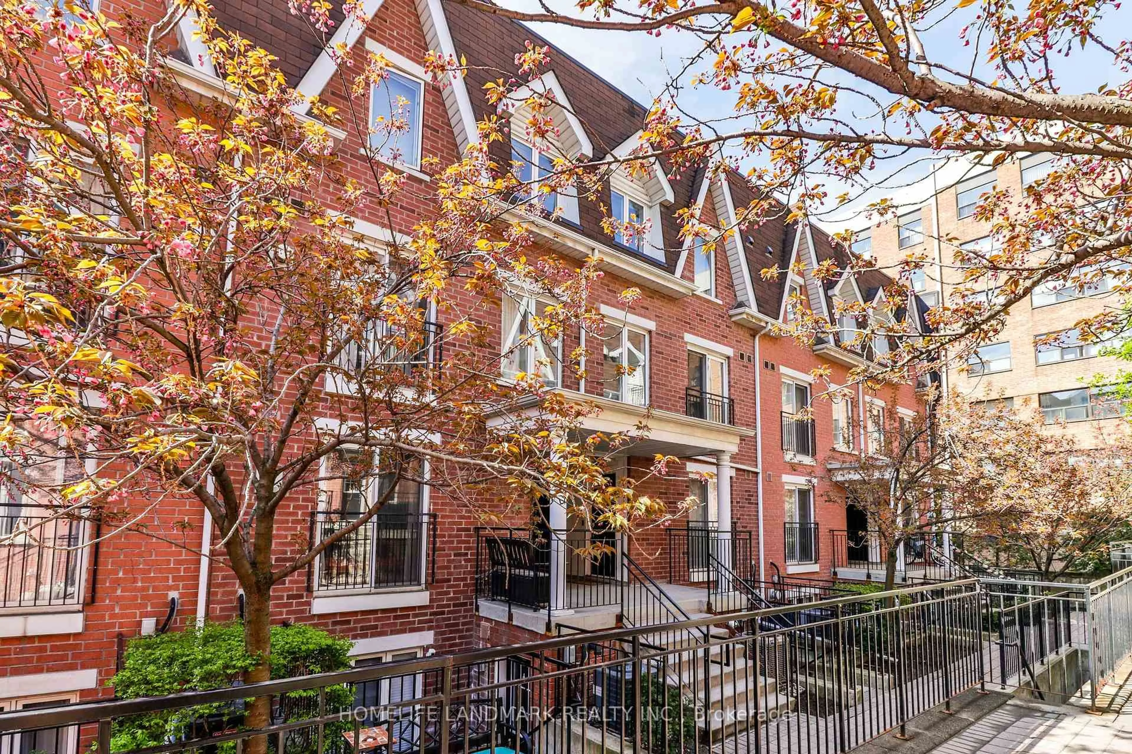 Home with brick exterior material, street for 26 Laidlaw St #1521, Toronto Ontario M6K 1X2