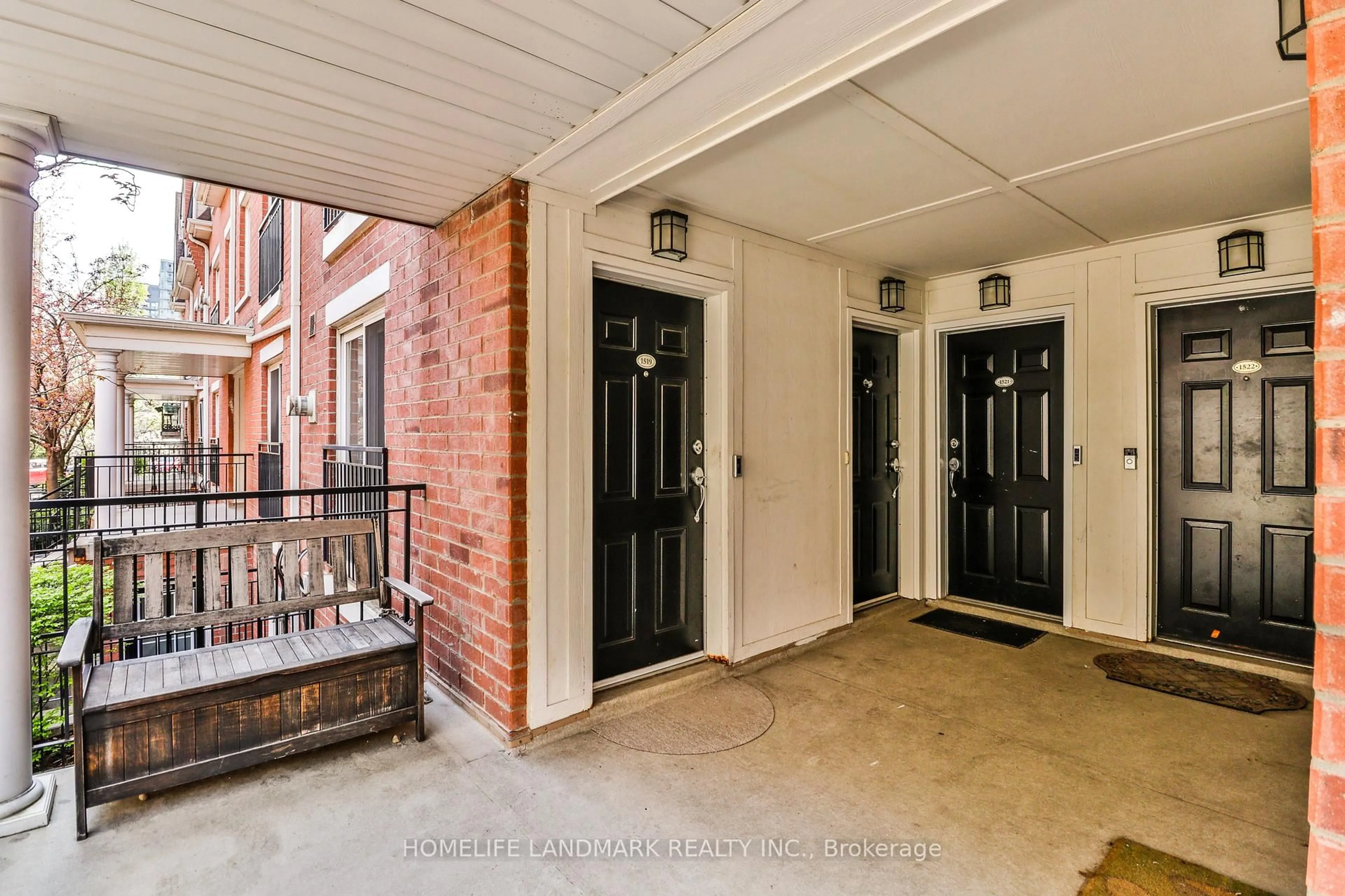 Indoor entryway for 26 Laidlaw St #1521, Toronto Ontario M6K 1X2