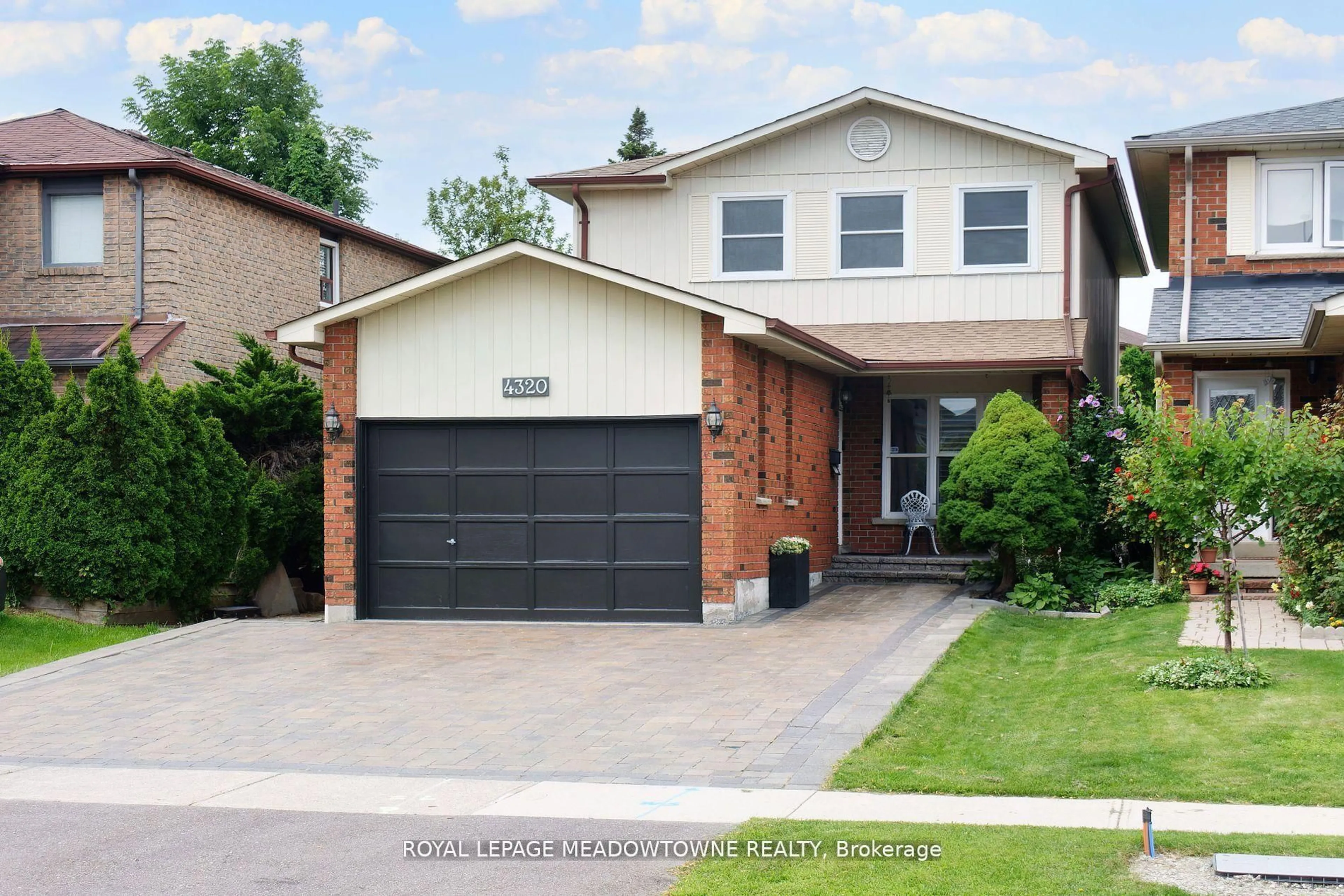 Home with brick exterior material, street for 4320 Shelby Cres, Mississauga Ontario L4W 3T3