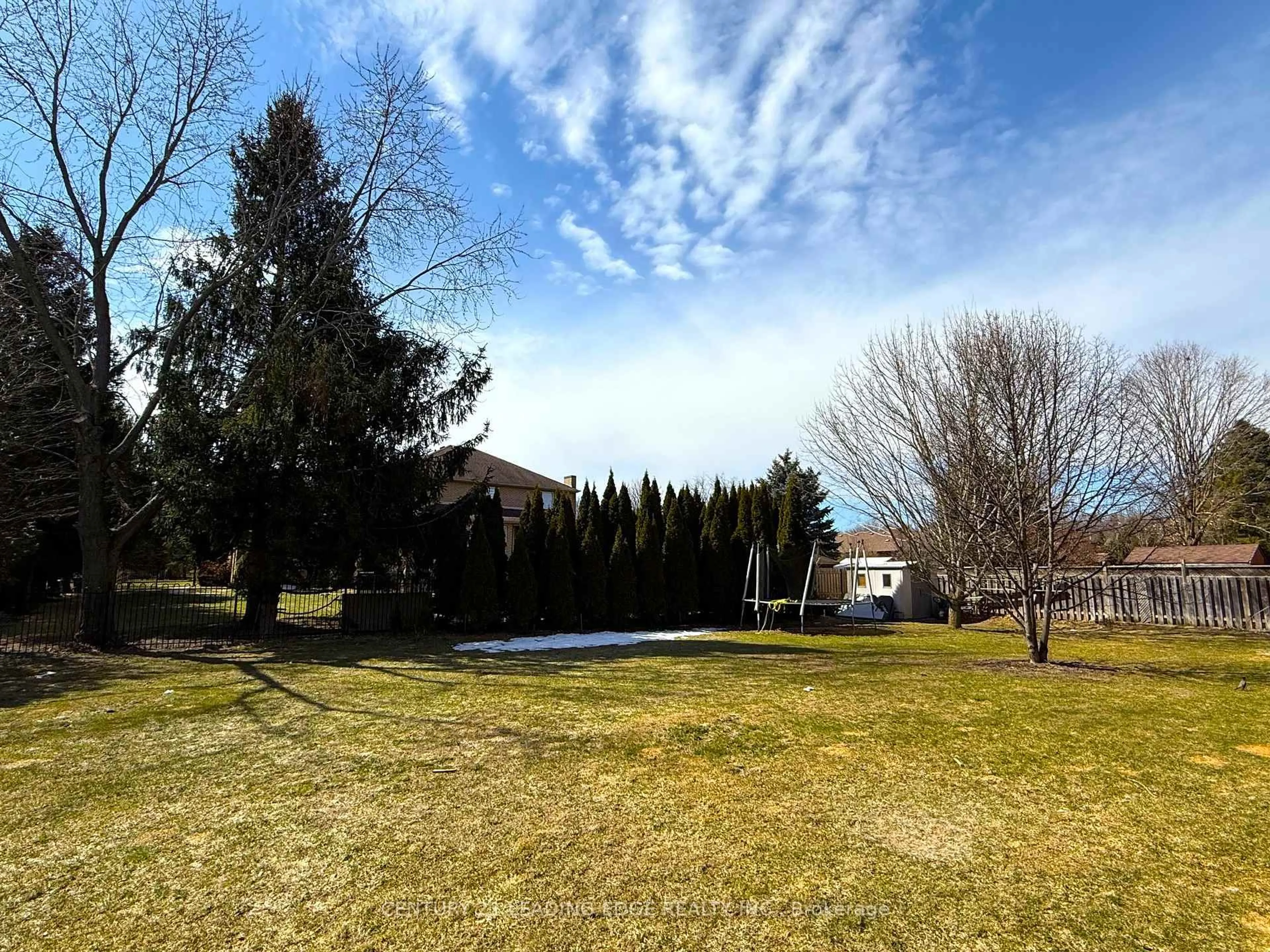 A pic from outside/outdoor area/front of a property/back of a property/a pic from drone, water/lake/river/ocean view for 2 Colleen Cres, Caledon Ontario L7C 1E8