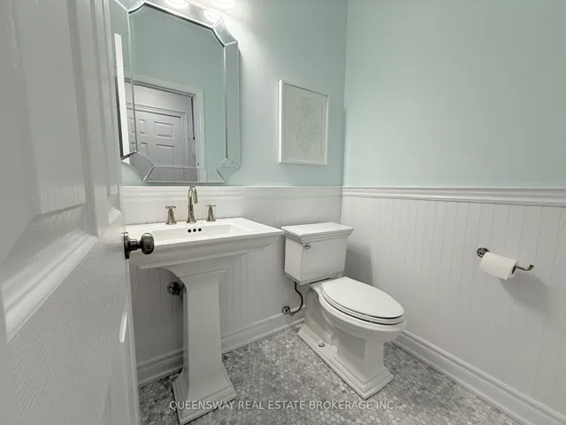 Additional property image - 82 Roxton Rd