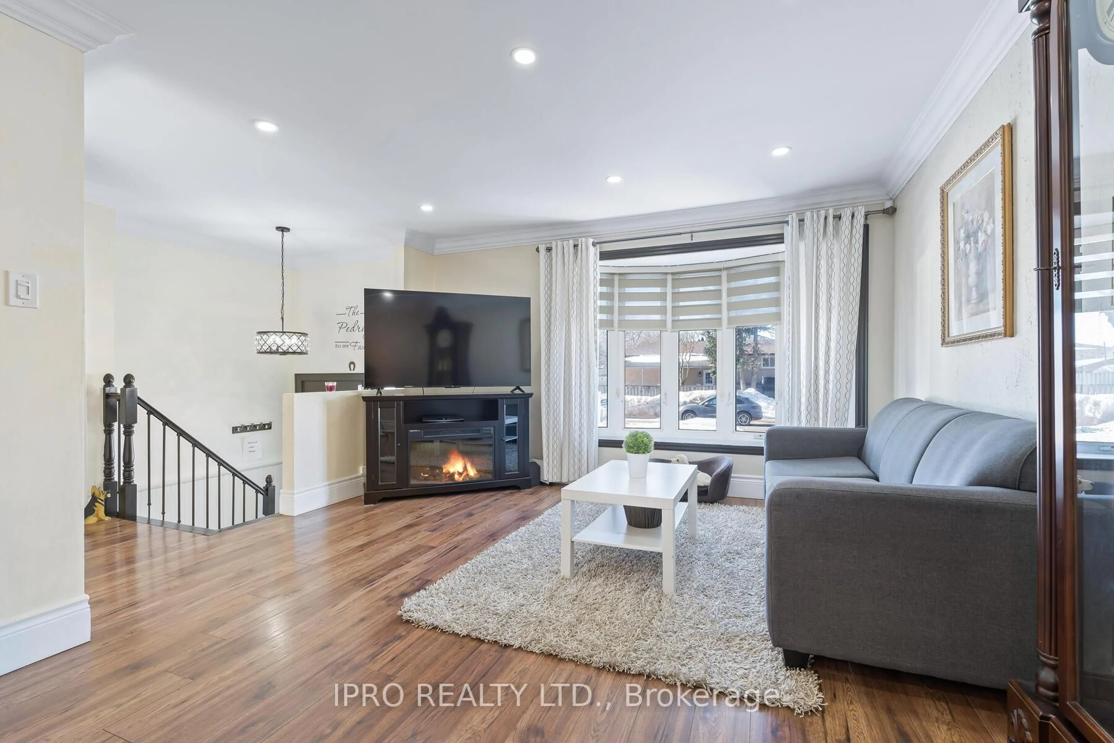 Living room with furniture, unknown for 77 Burbank Cres, Orangeville Ontario L9W 3E6