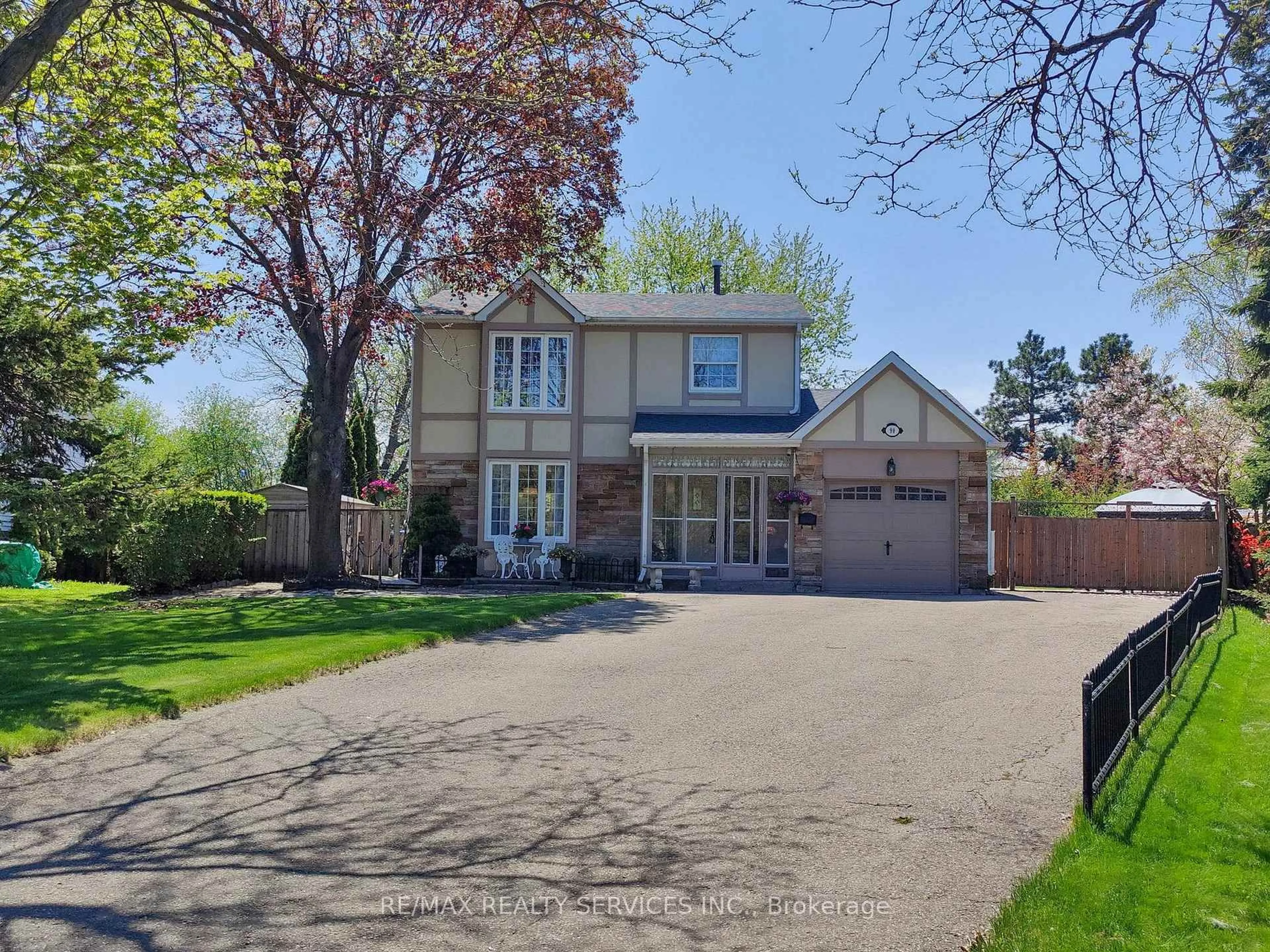 Unknown for 90 Jill Cres, Brampton Ontario L6S 3J2