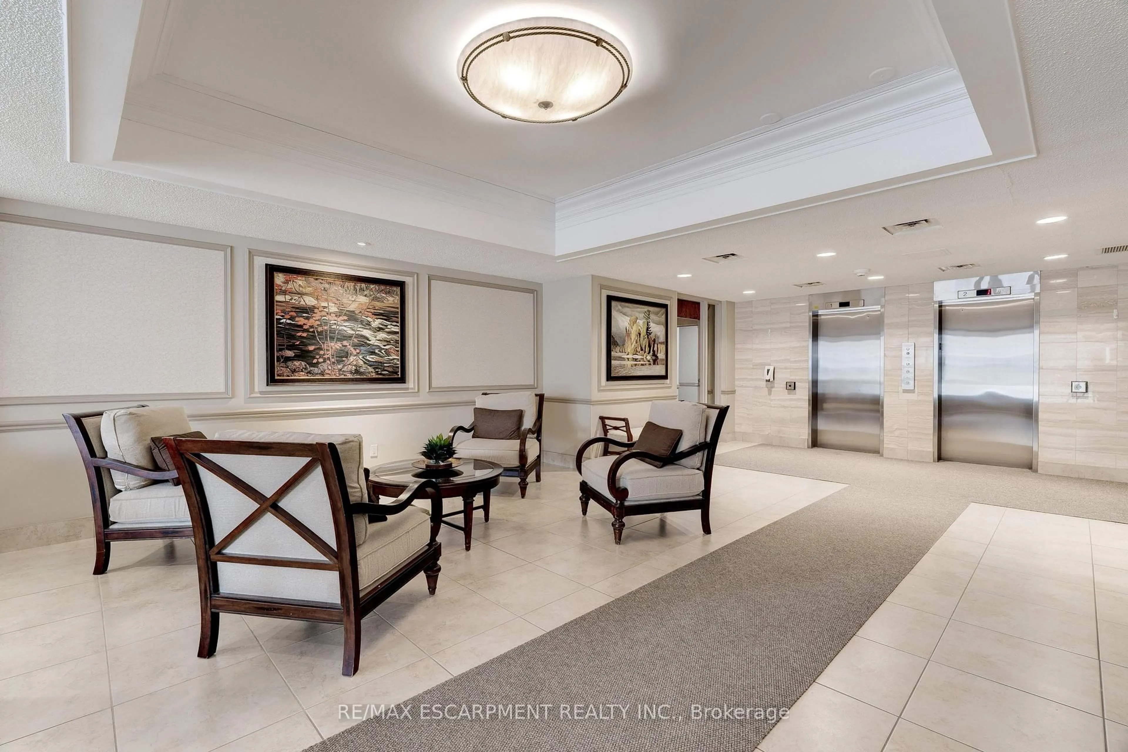 Lobby for 2175 Marine Dr #903, Oakville Ontario L6L 5L5