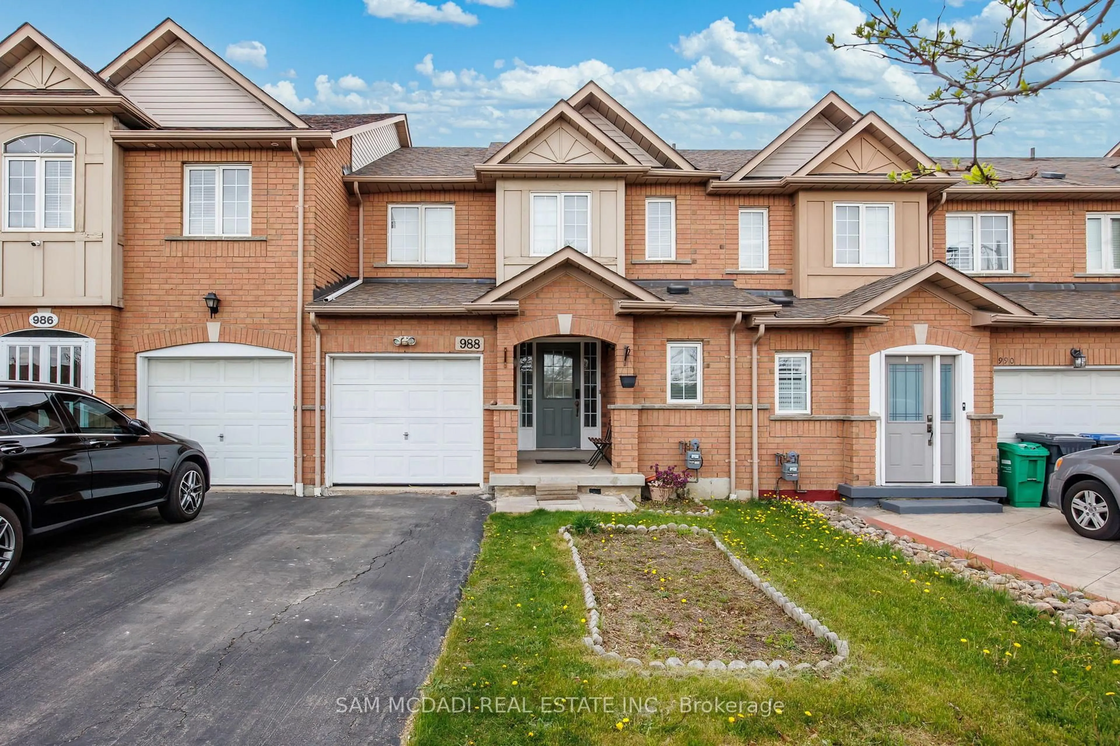 Home with brick exterior material, street for 988 Delgado Dr, Mississauga Ontario L5V 2S3