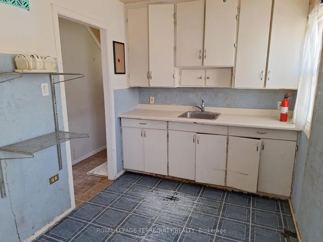 Additional property image - 676 Trethewey Dr