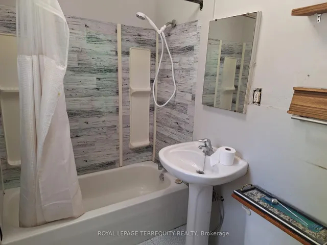 Additional property image - 676 Trethewey Dr