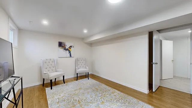 Additional property image - 1580 Lancaster Dr Unit 28