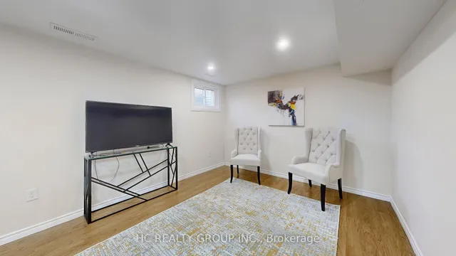Additional property image - 1580 Lancaster Dr Unit 28