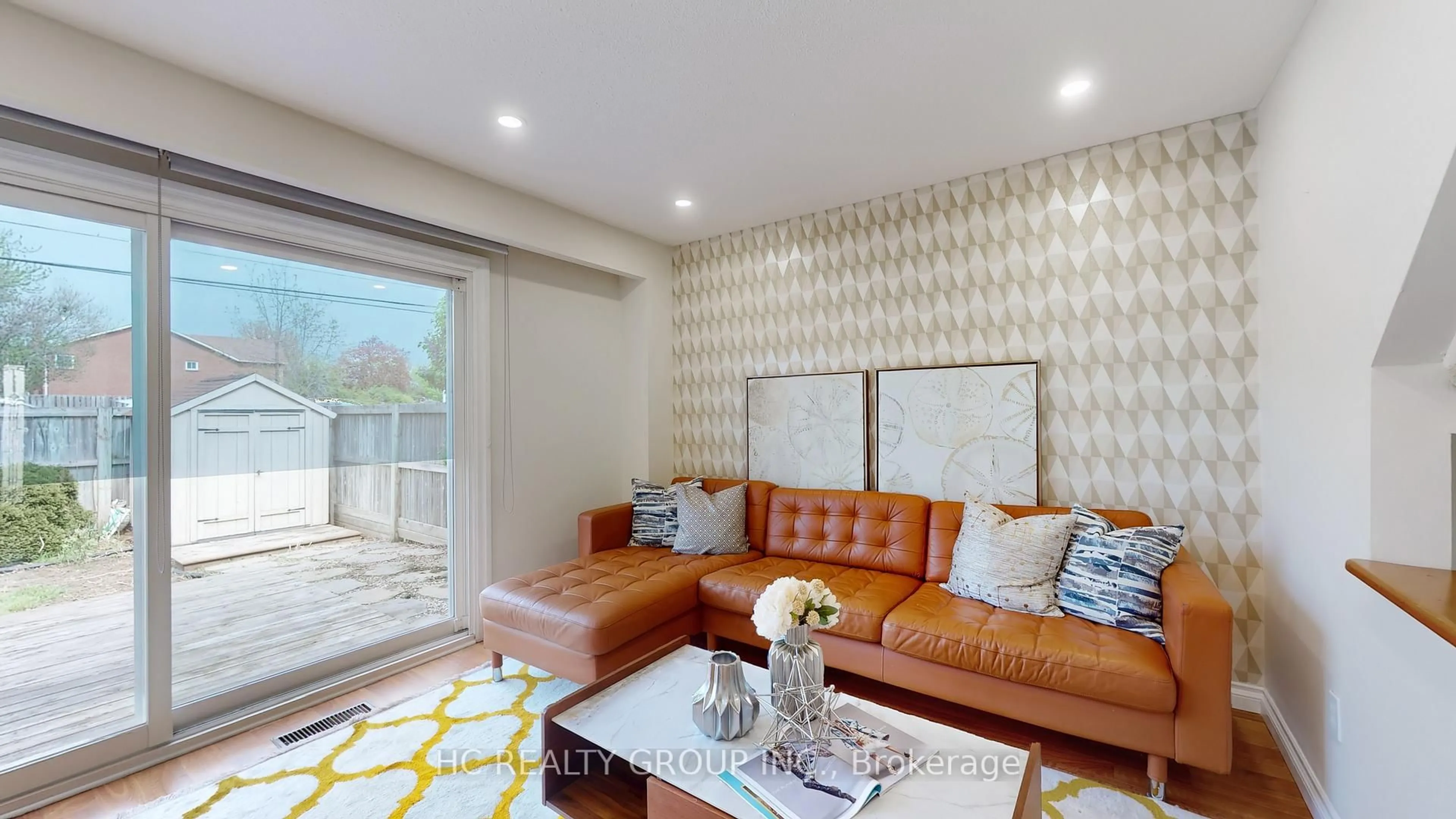 Living room with furniture, unknown for 1580 Lancaster Dr #28, Oakville Ontario L6H 2Z5
