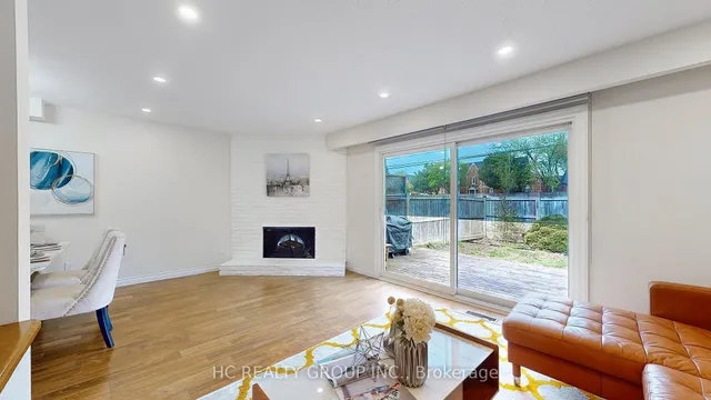 Additional property image - 1580 Lancaster Dr Unit 28