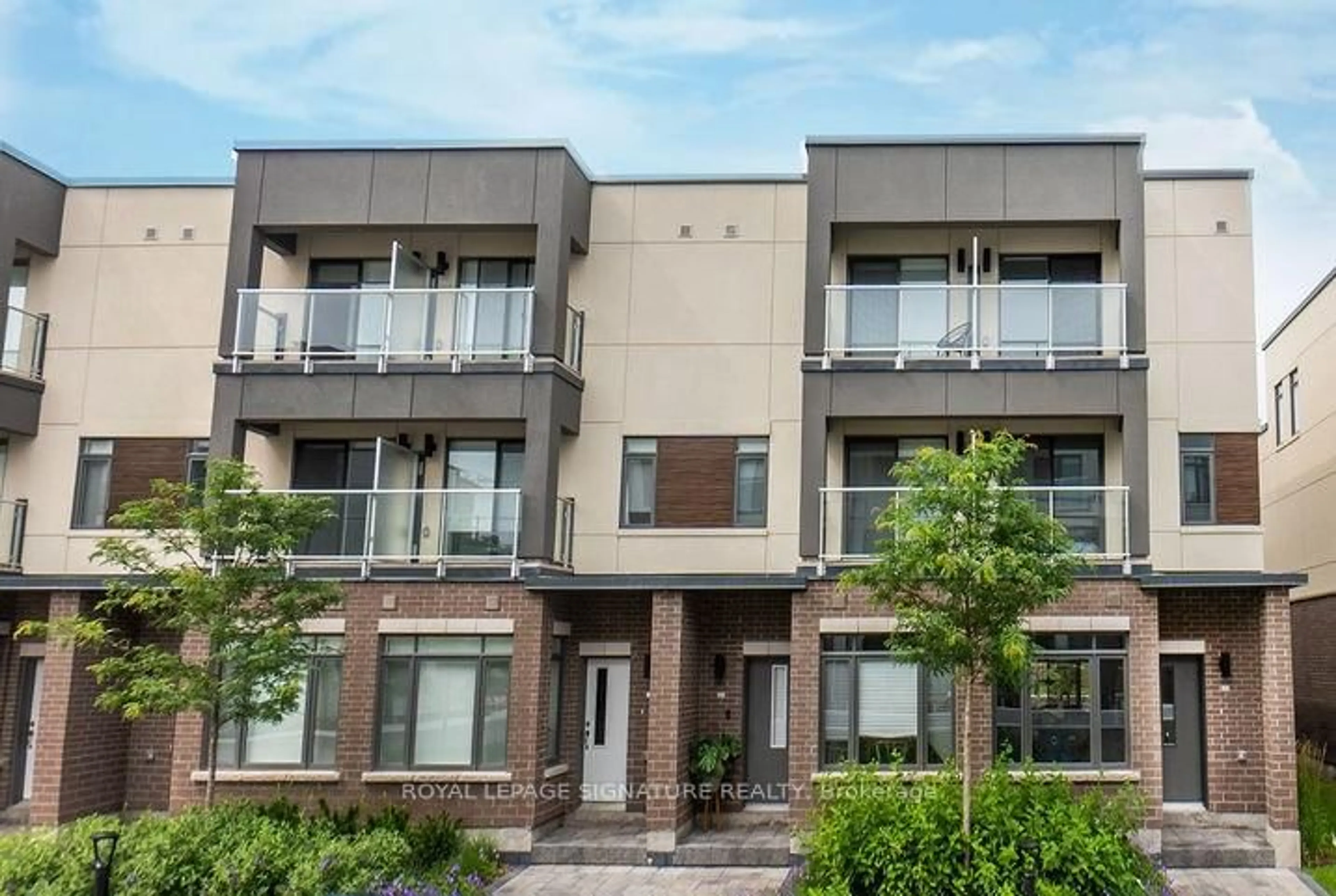 Home with brick exterior material, unknown for 3074 SIXTH Line #234, Oakville Ontario L6M 4J9