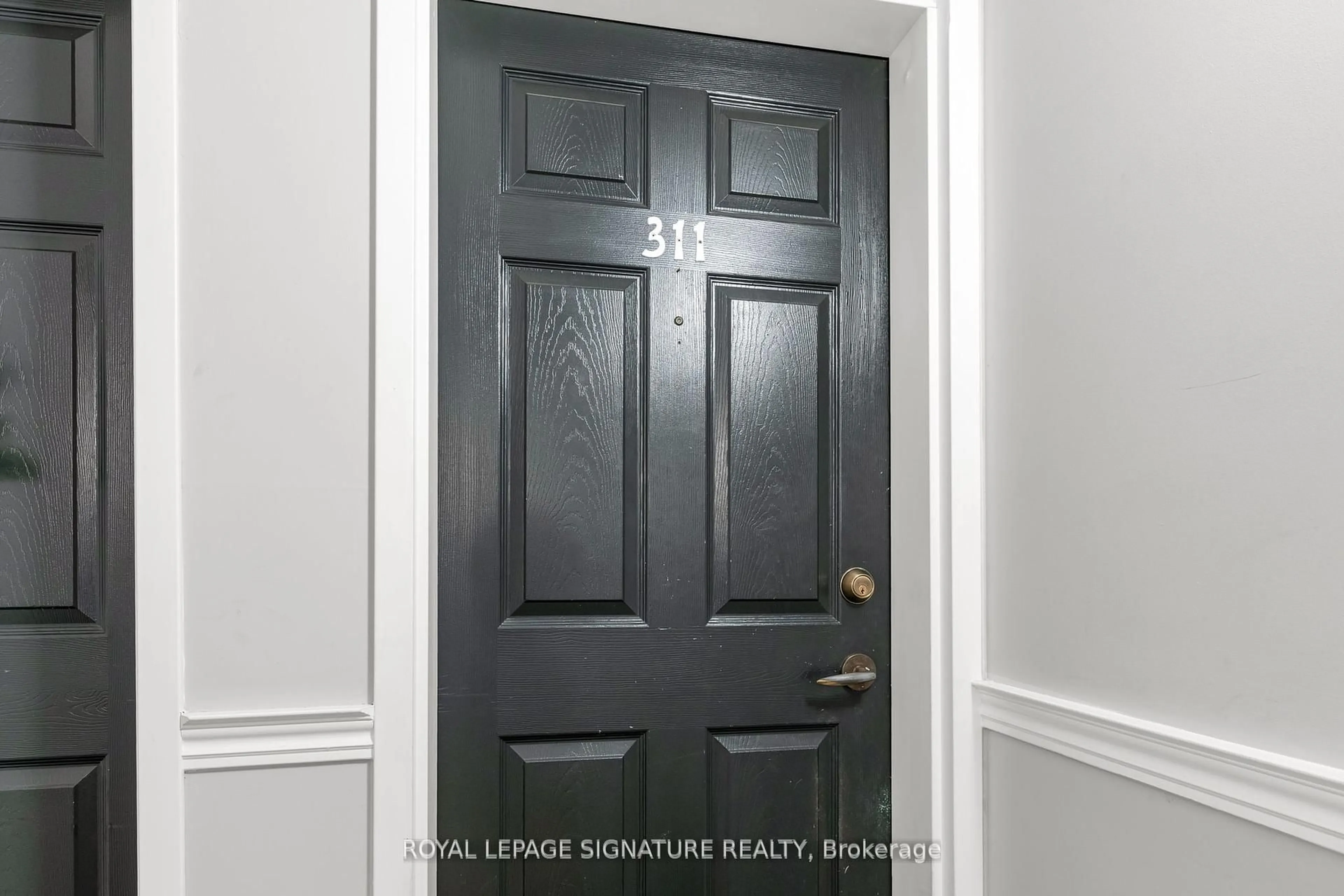Indoor entryway for 4005 Kilmer Dr #311, Burlington Ontario L7M 4M2