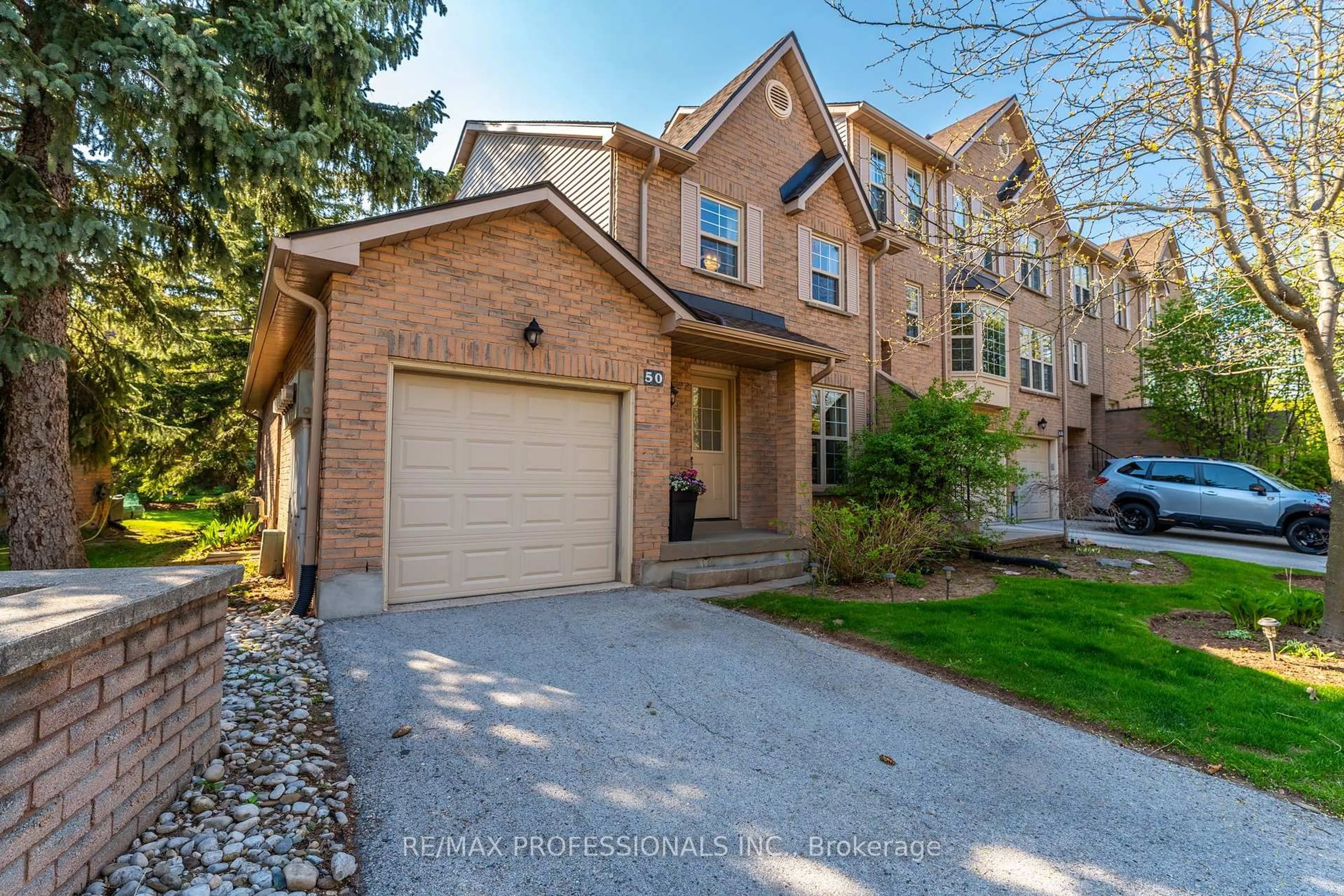 Home with brick exterior material, street for 2272 Mowat Ave #50, Oakville Ontario L6H 5L8
