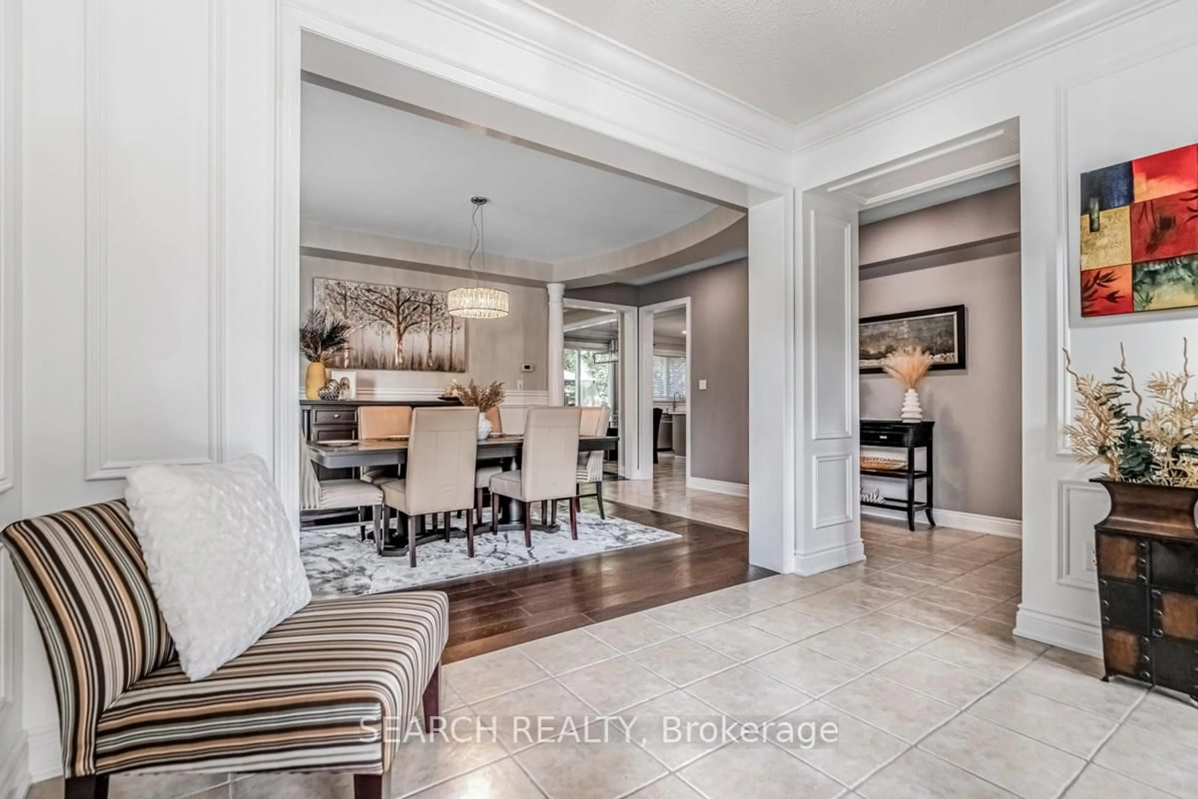 Indoor entryway for 323 McDougall Crossing, Milton Ontario L9T 0N5