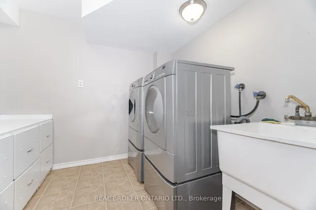 Additional property image - 50 Irene Cres