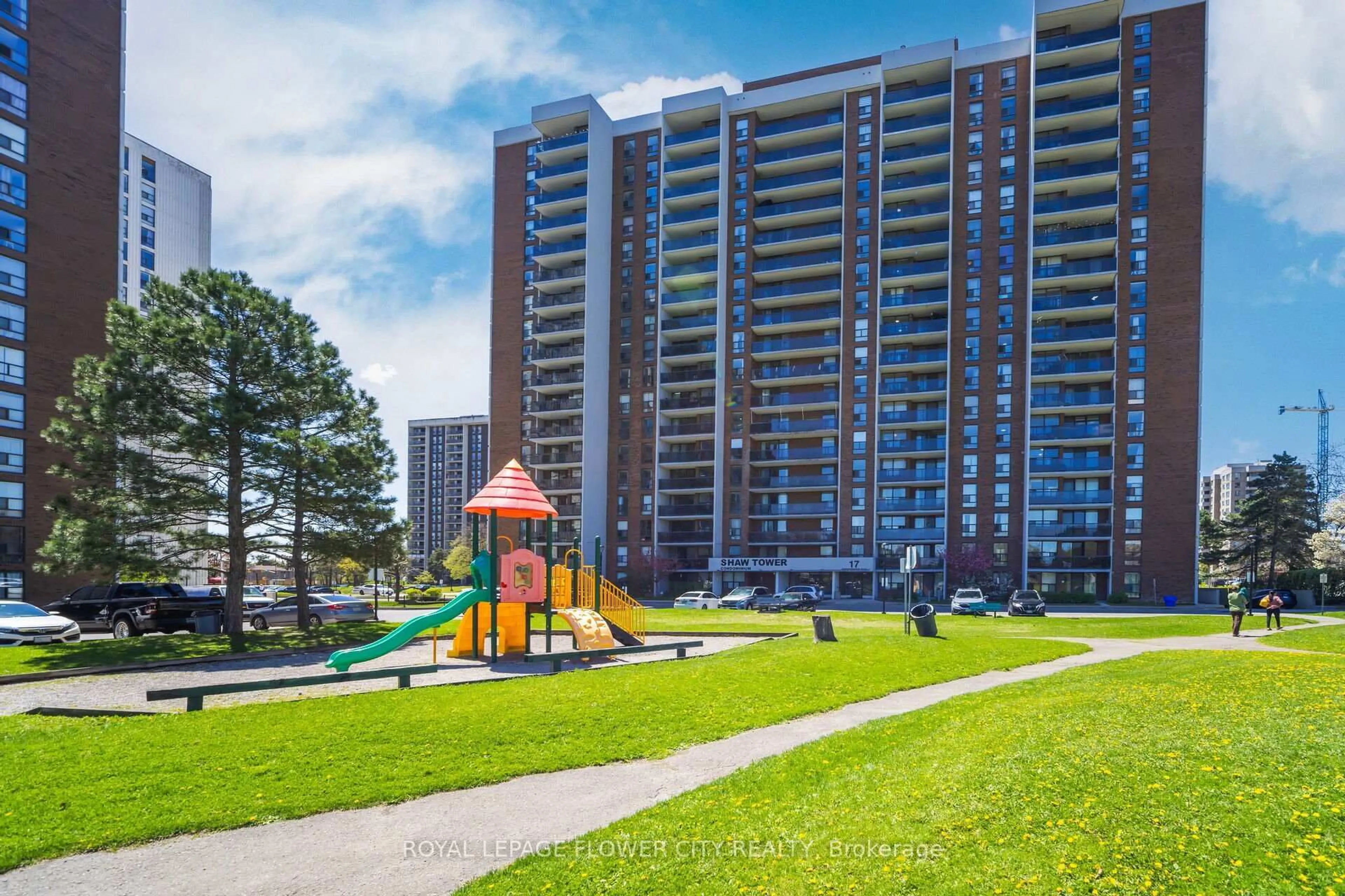 Unknown for 17 KNIGHTSBRIDGE Rd #605, Brampton Ontario L6T 3X9