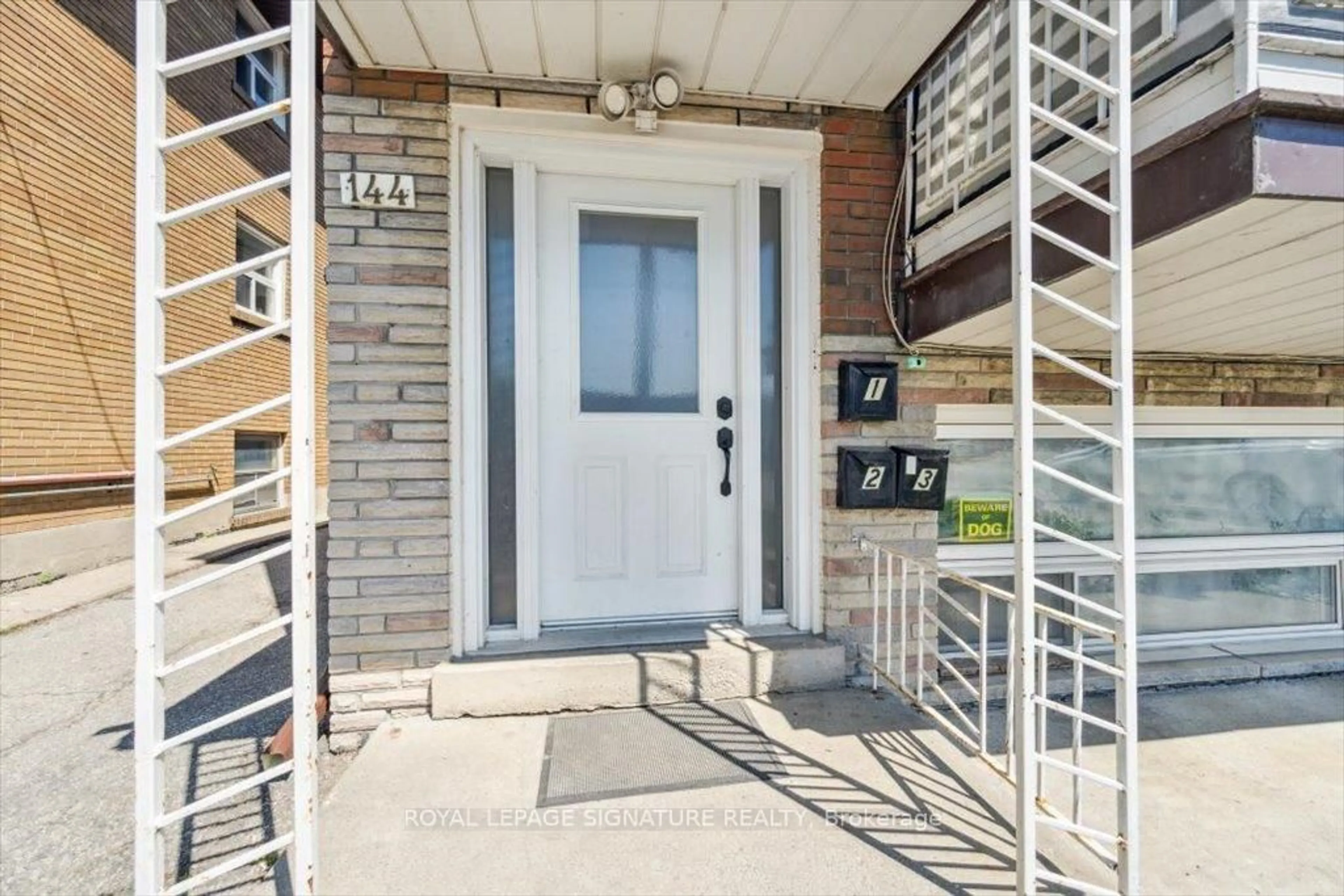 Indoor entryway for 144 Portland St, Toronto Ontario M8Y 1B2