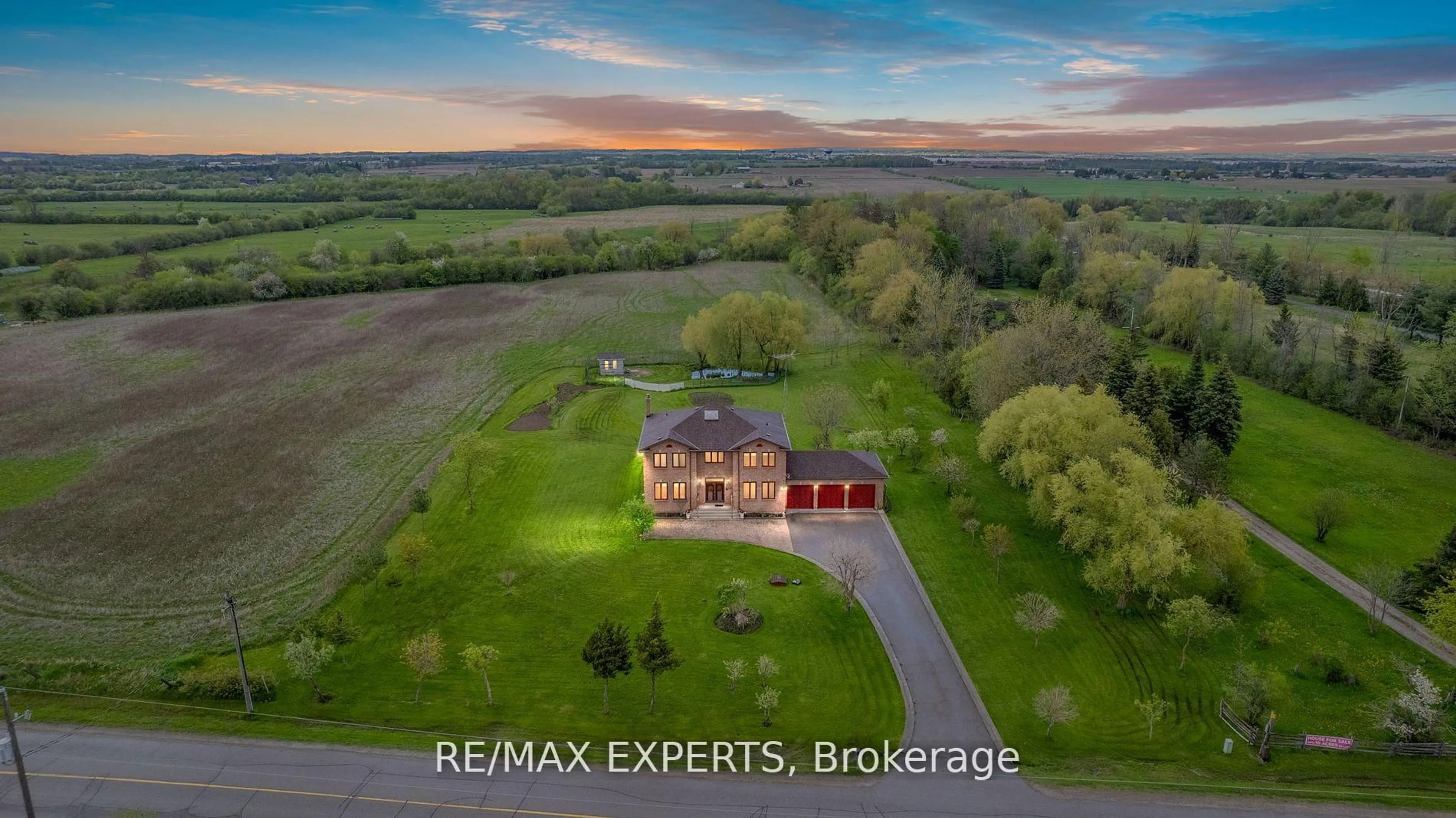 A pic from outside/outdoor area/front of a property/back of a property/a pic from drone, building for 13529 Centreville Creek Rd, Caledon Ontario L7C 3B9
