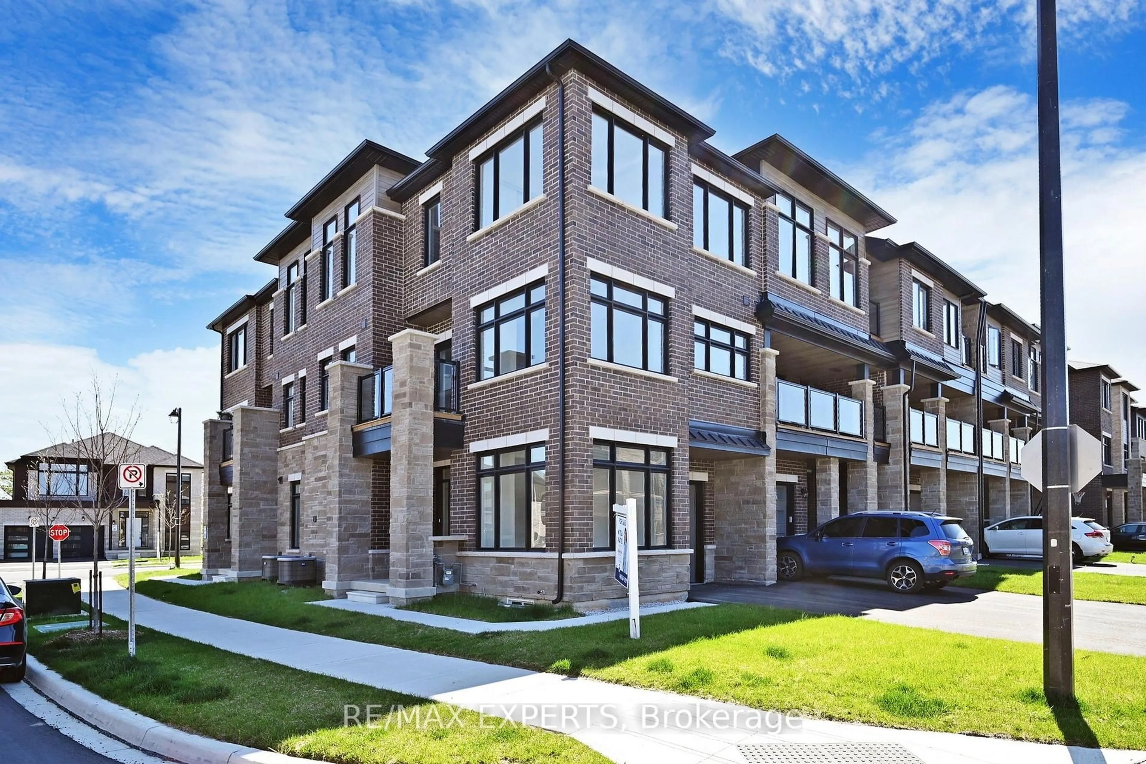 Home with brick exterior material, unknown for 1537 Moonseed Pl, Milton Ontario L9T 7E7