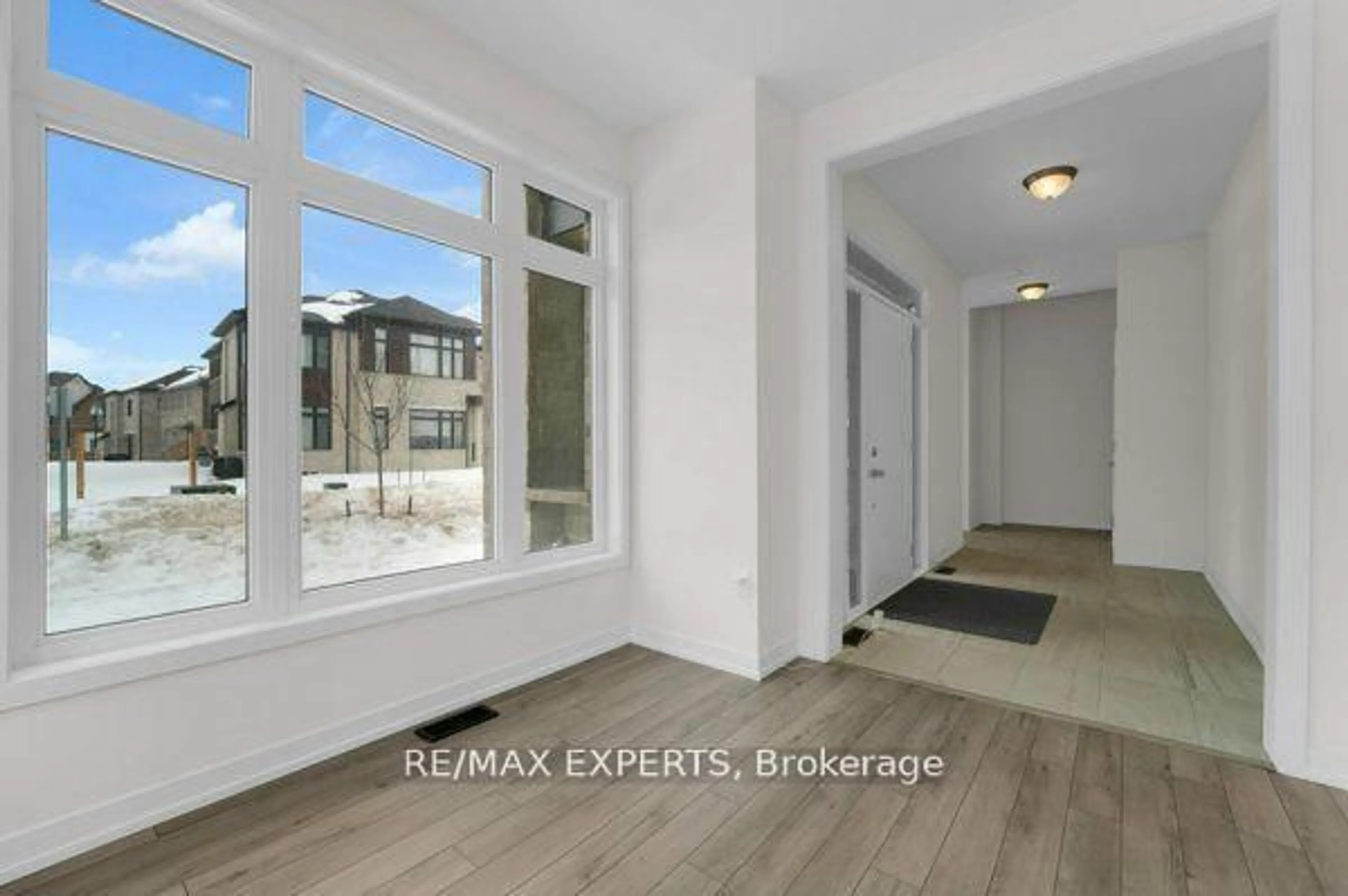 Indoor entryway for 1537 Moonseed Pl, Milton Ontario L9T 7E7