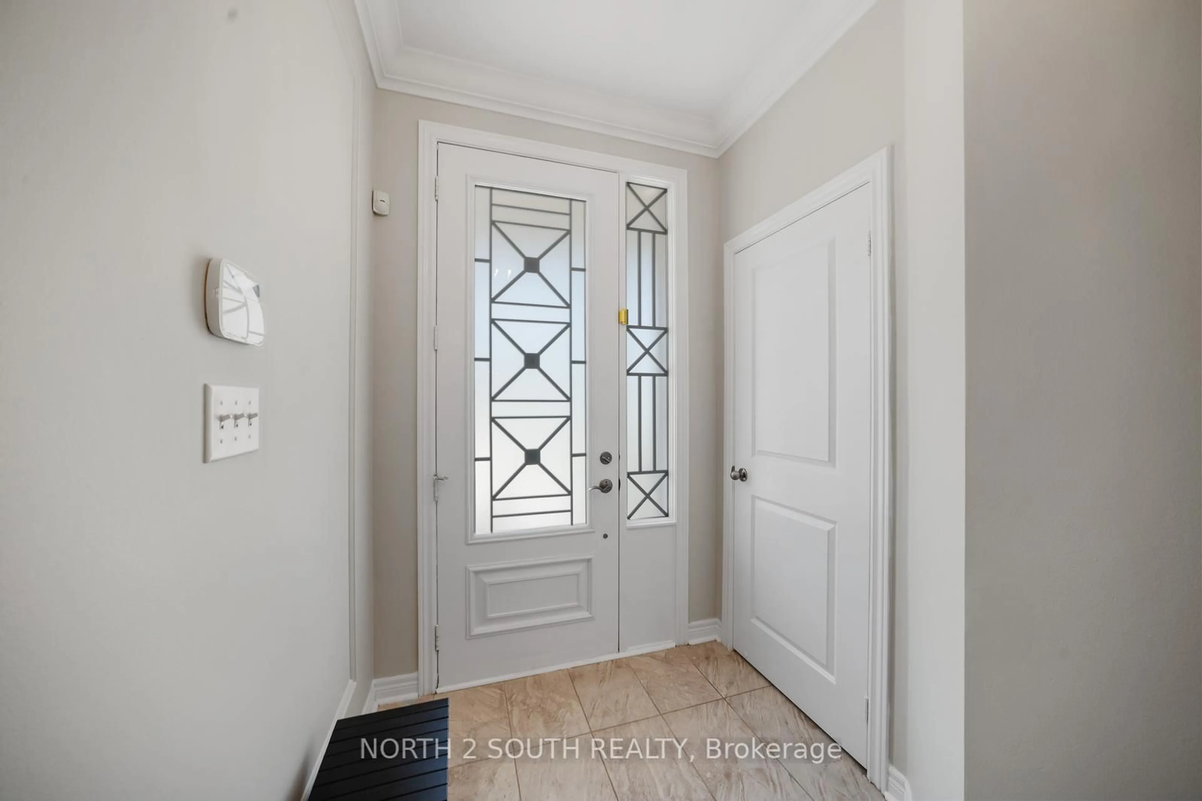 Indoor entryway for 22 Bernadino St, Brampton Ontario L6P 4G1