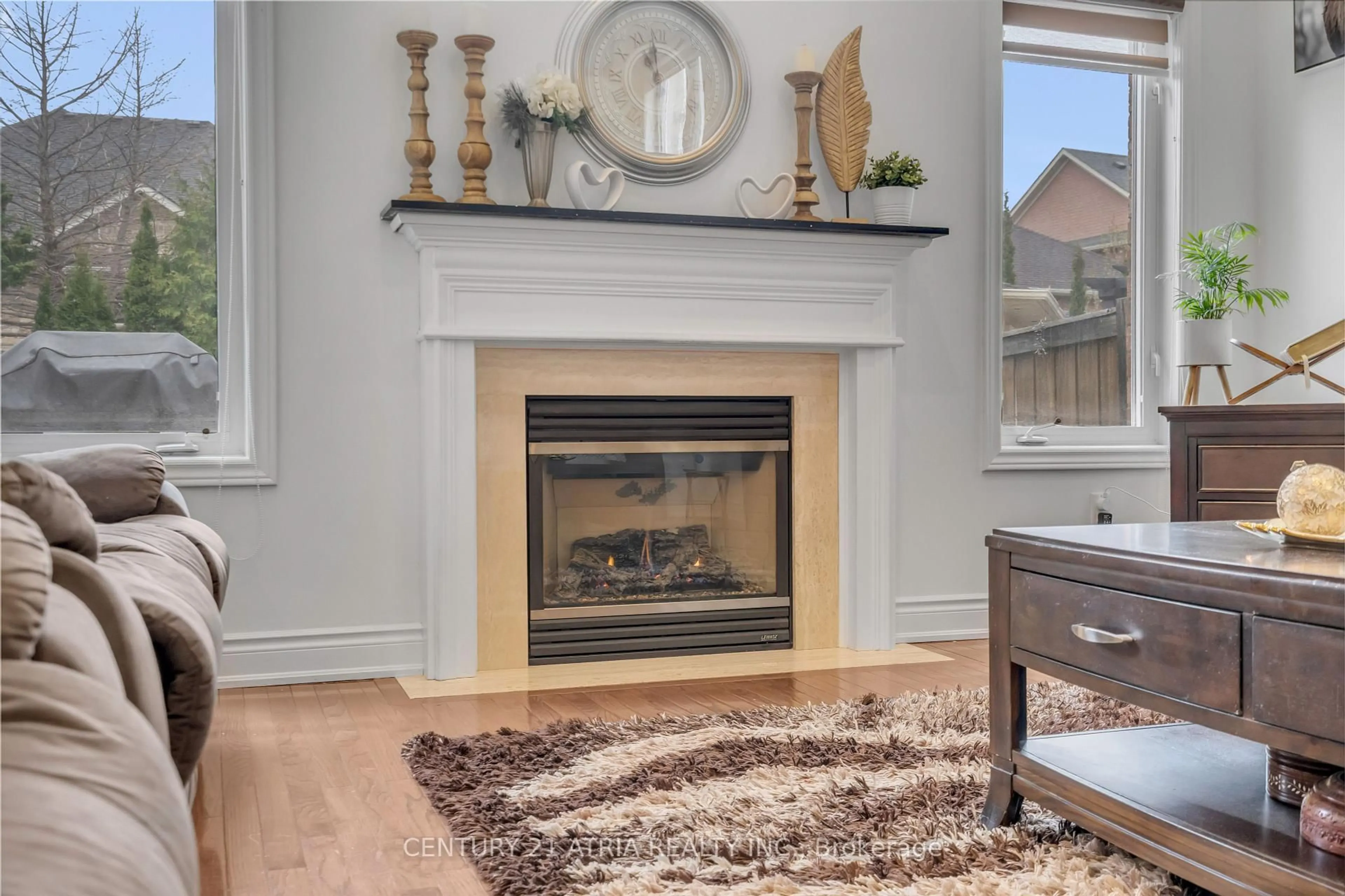 Living room with furniture, unknown for 10 Louvain Dr, Brampton Ontario L6P 1W4