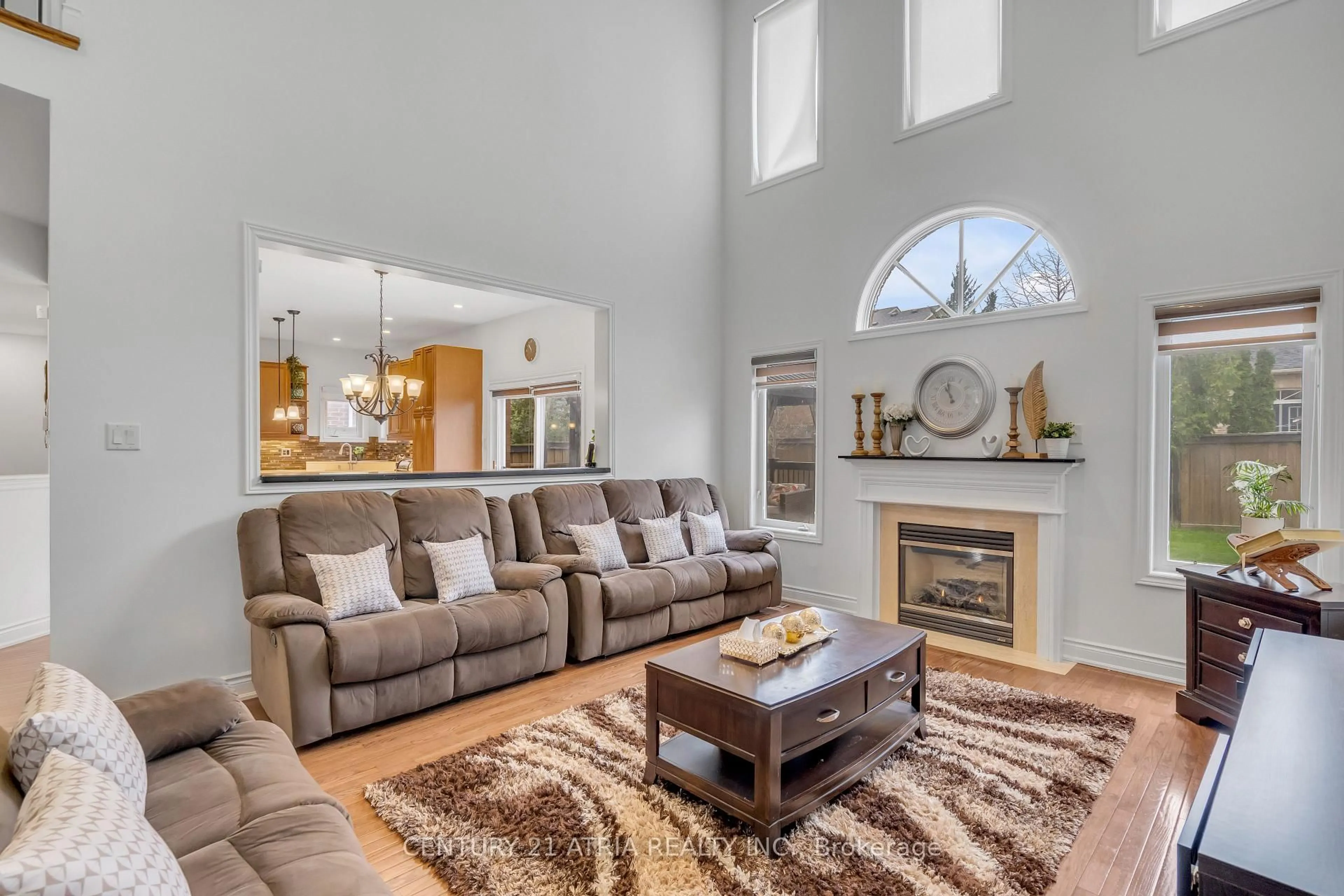 Living room with furniture, unknown for 10 Louvain Dr, Brampton Ontario L6P 1W4