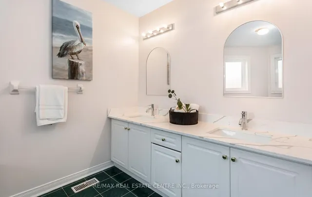 Additional property image - 1731 Riverbrook Cres