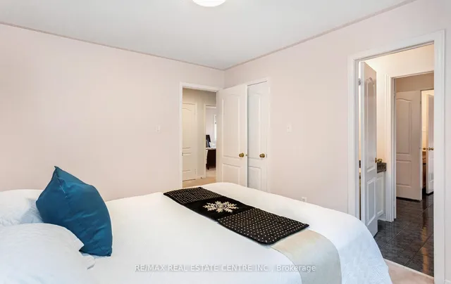 Additional property image - 1731 Riverbrook Cres