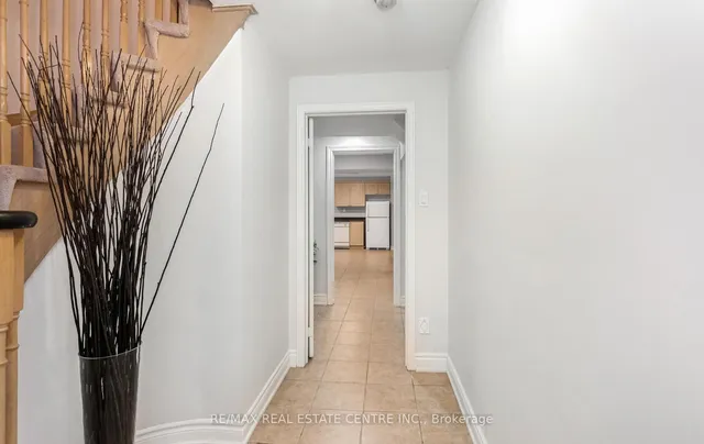 Additional property image - 1731 Riverbrook Cres