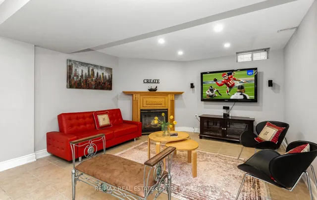 Additional property image - 1731 Riverbrook Cres