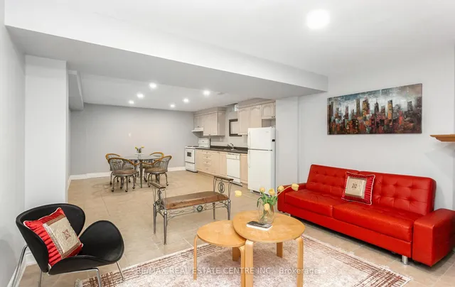 Additional property image - 1731 Riverbrook Cres