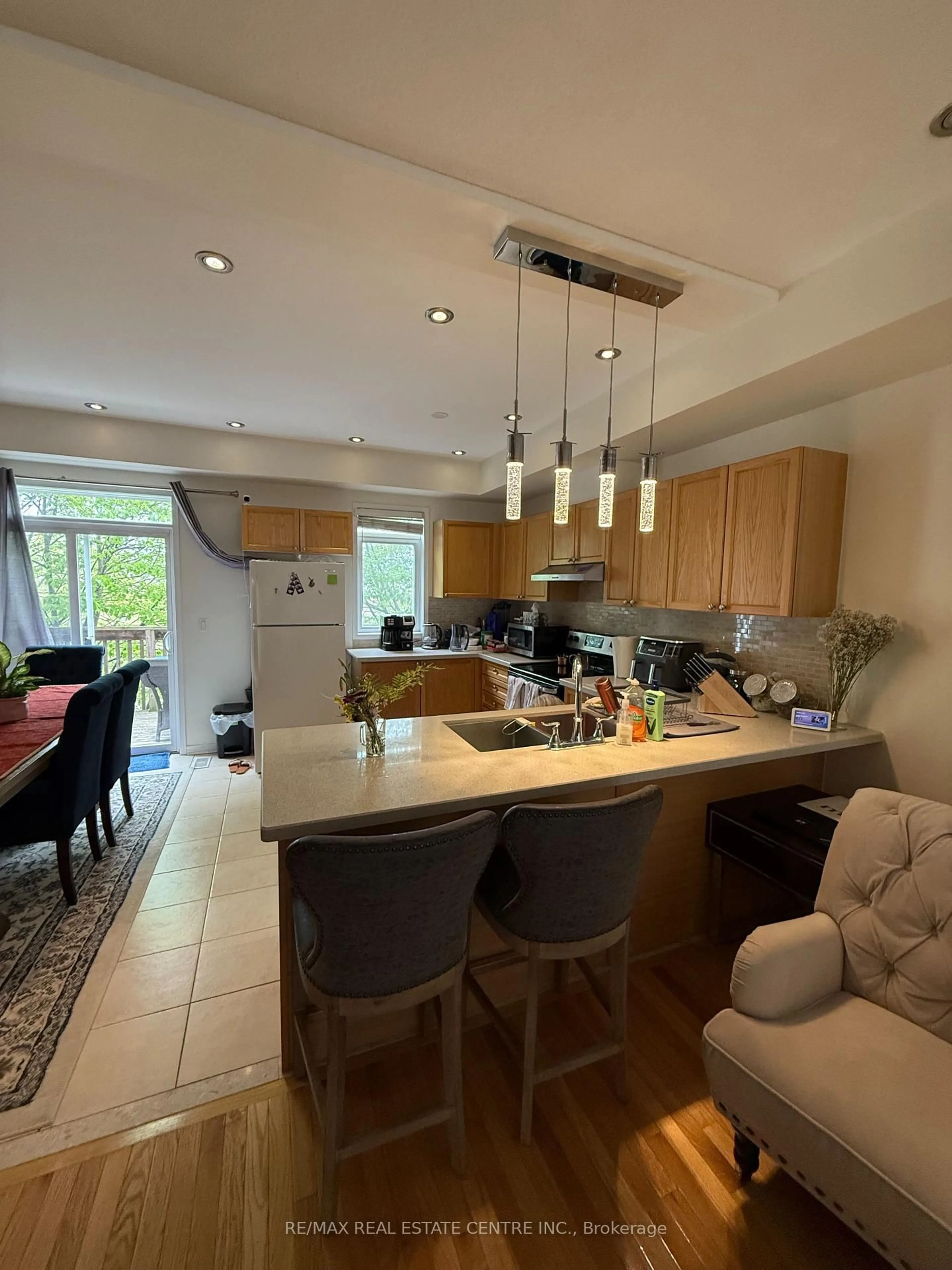 Open concept kitchen, unknown for 3211 Joel Kerbel Pl, Mississauga Ontario L4Y 0B1