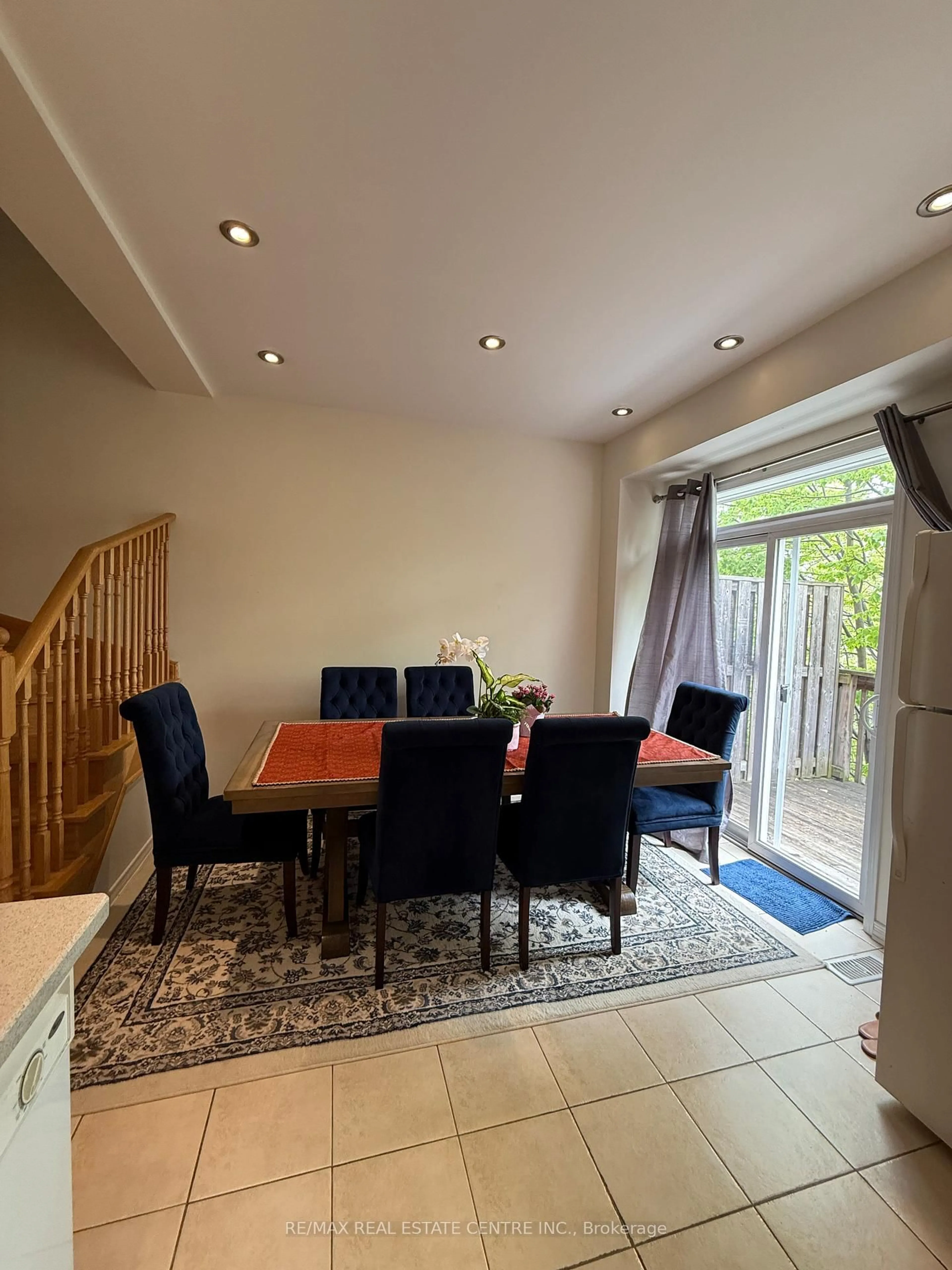 Dining room, unknown for 3211 Joel Kerbel Pl, Mississauga Ontario L4Y 0B1
