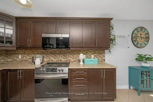 Additional property image - 152 Weston Dr
