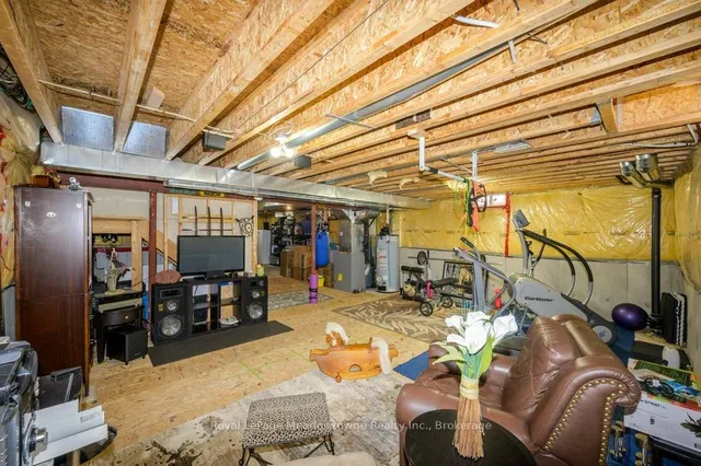 Additional property image - 152 Weston Dr