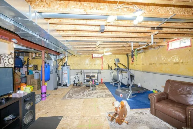 Additional property image - 152 Weston Dr