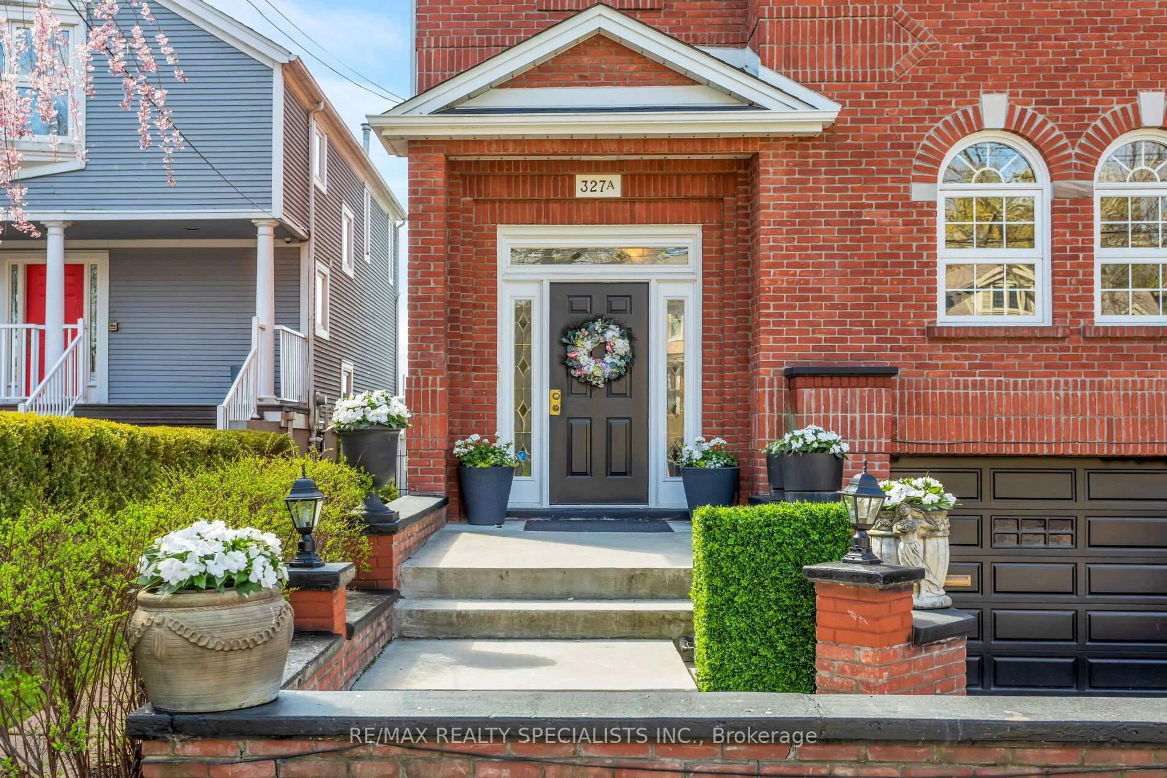 Home with brick exterior material, street for 327A Lake Promenade N/A, Toronto Ontario M8W 1A6